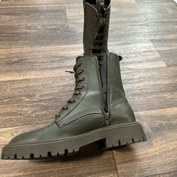 Zara green LEATHER LACE-UP FLAT
ANKLE BOOTS - Picture 9 of 12